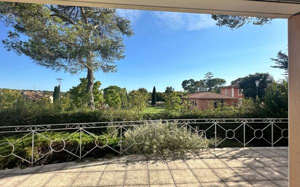 Maison à vendre    6 pièces •  Saint-Gély-du-Fesc