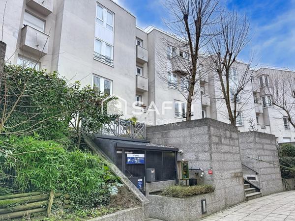 PLEIN CENTRE - AU CALME - 3 CHAMBRES - RECENT