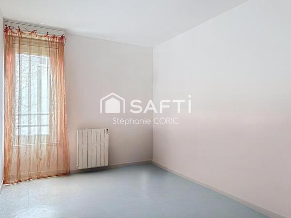 PLEIN CENTRE - AU CALME - 3 CHAMBRES - RECENT