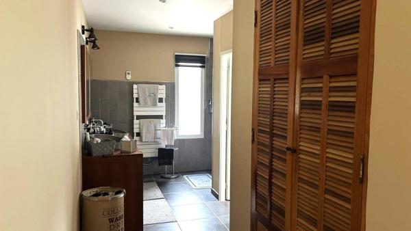 Villa plain pied de 193m2 + piscine sur 2.5 hectares de terrain,  sans vis-à-vis.