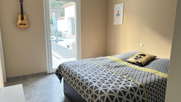 Villa plain pied de 193m2 + piscine sur 2.5 hectares de terrain,  sans vis-à-vis.