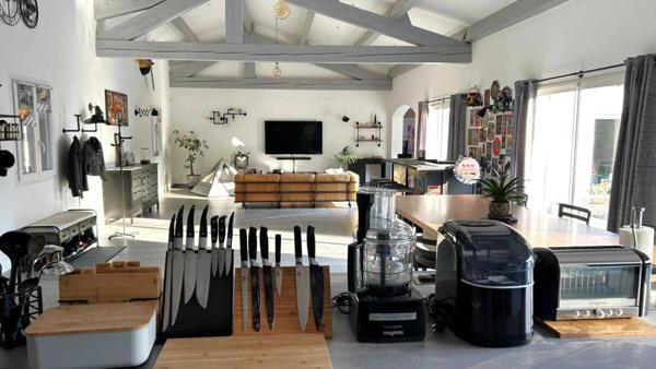 Villa plain pied de 193m2 + piscine sur 2.5 hectares de terrain,  sans vis-à-vis.