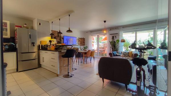 EXCLUSIVITE Maison de ville La Londe Les Maures 4 pièce(s) 86 m2+balcon+parking  sécurisé
