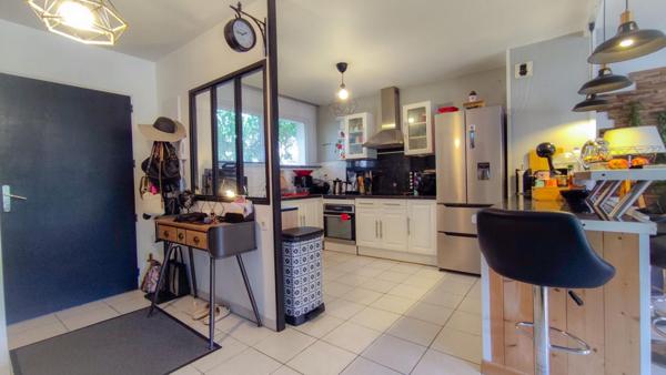 EXCLUSIVITE Maison de ville La Londe Les Maures 4 pièce(s) 86 m2+balcon+parking  sécurisé