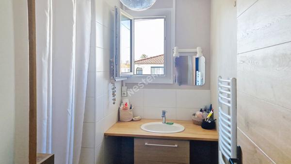 Maison familiale lumineuse avec 5 chambres, balcon, terrasse et jardin à Poitiers