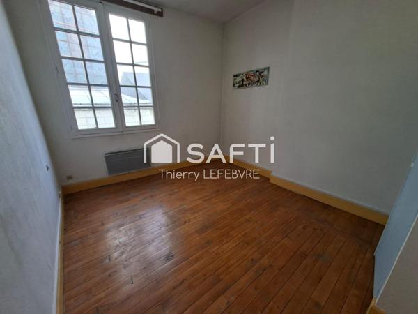 Superbe grande maison à colombages plein centre de chatellerault