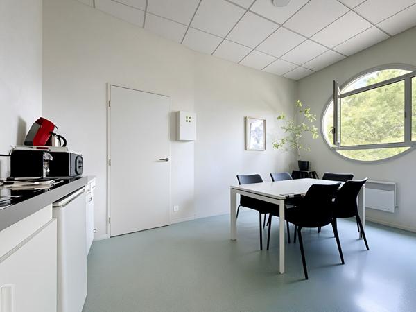 Immeuble 26 pièces 845.5 m2