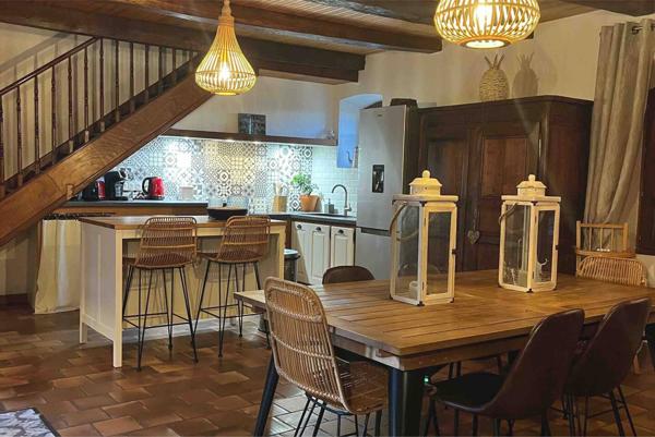 Castelnau-Pégayrols (12620) Coup de coeur!! village médiéval, maison traditionnelle (+jardin), entièrement rénovée