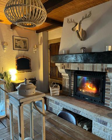 Castelnau-Pégayrols (12620) Coup de coeur!! village médiéval, maison traditionnelle (+jardin), entièrement rénovée