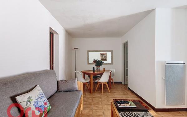 Maison à vendre    2 pièces •  La Cadière-d'Azur