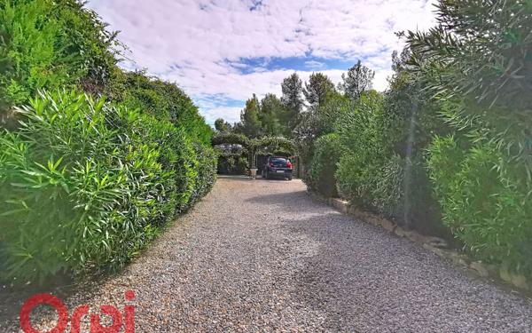 Maison à vendre    2 pièces •  La Cadière-d'Azur