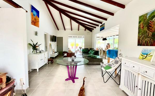 Maison à vendre    4 pièces • 152 m2 Saint-François