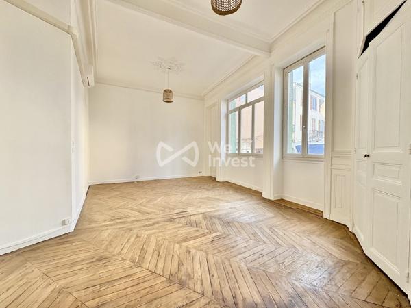 Appartement T3 en rez-de-chaussée de 65.99 m2.
