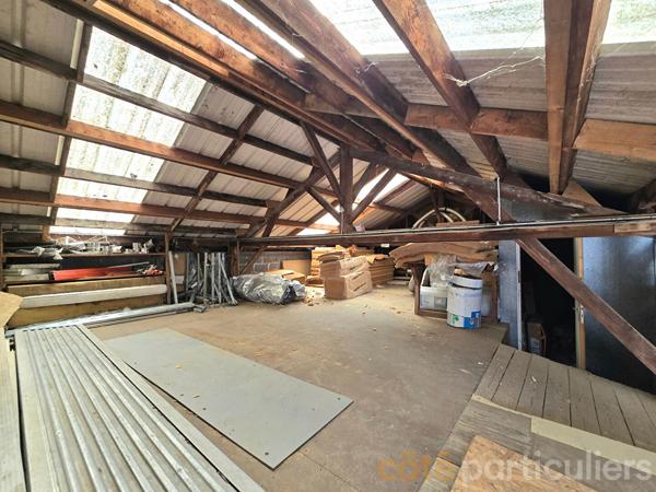 Location
                Local d'activité349 m² - Tours (37000)