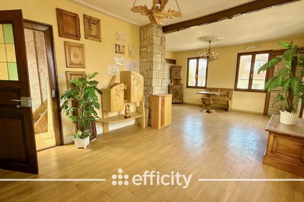 Immeuble 10 pièces - 210 m²