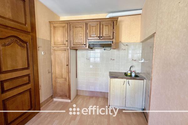 Immeuble 10 pièces - 210 m²