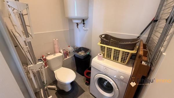 Maison divisée en deux appartements destinés à la location.