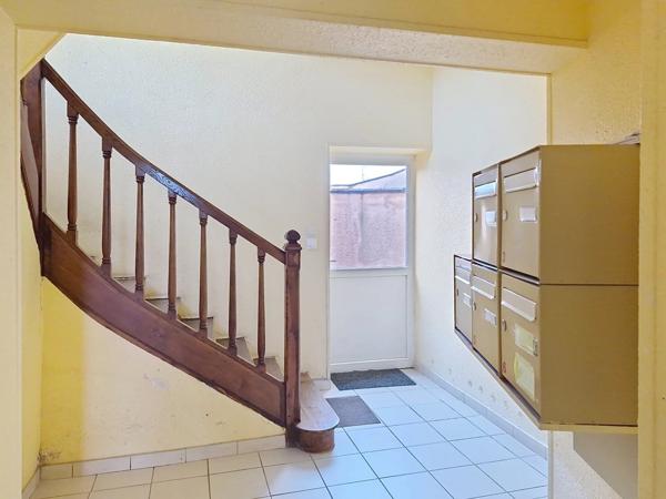 Vente                                                      Immeuble
                        
                     16 pièces                      358 m2                     à Laon
