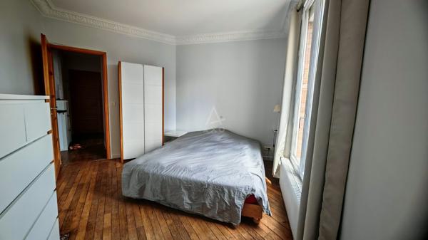PARIS 15e – 2 PIÈCES AVEC VUE EXCEPTIONNELLE SUR PARC ?? – COUP DE CŒUR