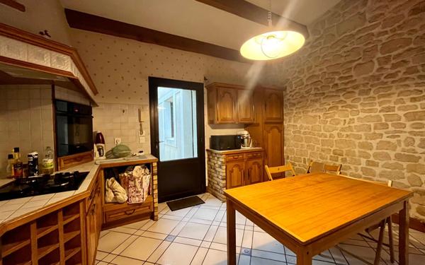 Maison à vendre    6 pièces •  Niort