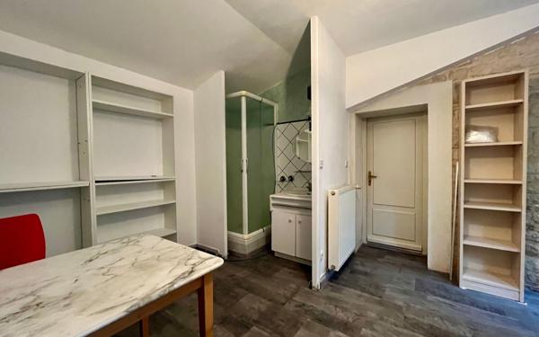 Maison à vendre    6 pièces •  Niort