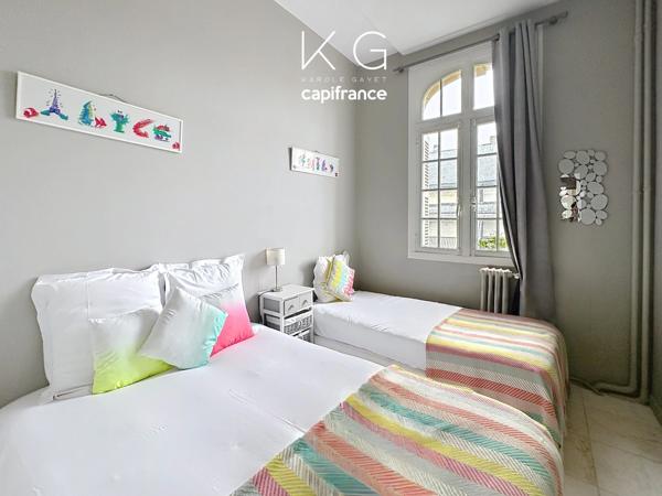 Deauville hypercentre, proche du casino, appartement de charme 83 m2 avec 2 chambres (3 possibles) dans une villa typique deauvillaise