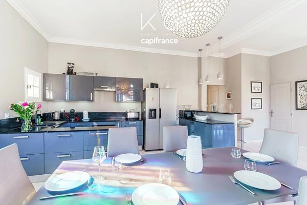 Deauville hypercentre, proche du casino, appartement de charme 83 m2 avec 2 chambres (3 possibles) dans une villa typique deauvillaise
