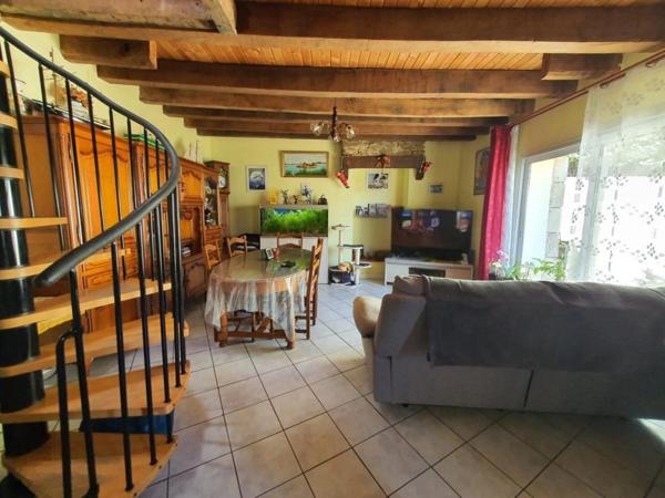 LANESTER : Un appartement en duplex avec les avantages d’une maison