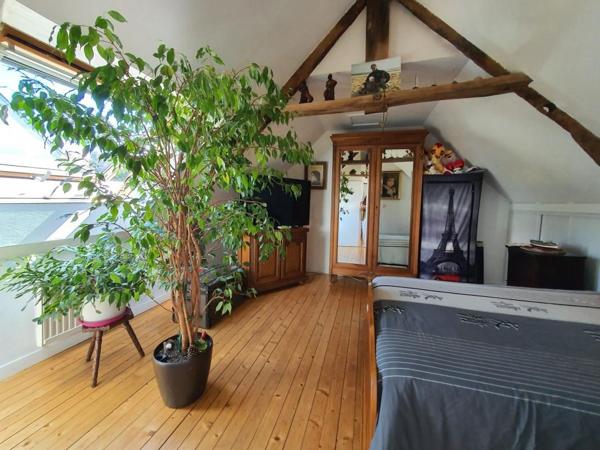 LANESTER : Un appartement en duplex avec les avantages d’une maison