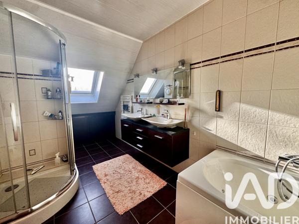 Maison à vendre 7 pièces 137 m² Loire-Authion