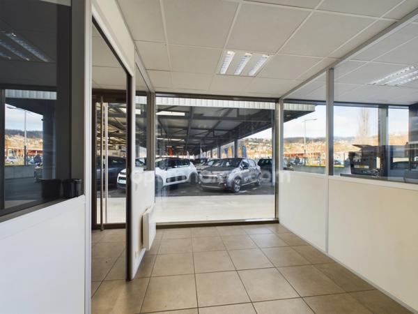 BUREAU AVEC VISIBILITÉ – A 20 MIN DE LYON