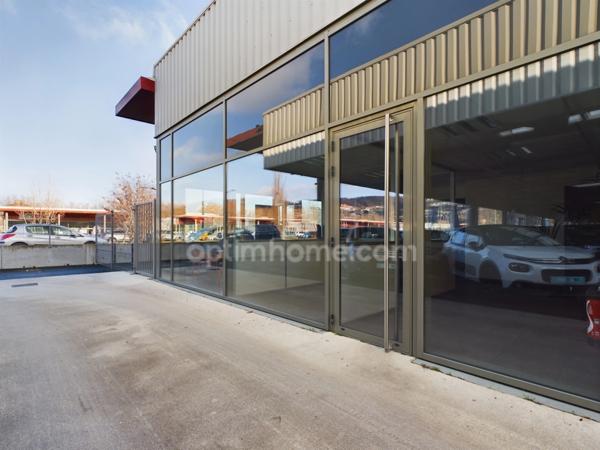 BUREAU AVEC VISIBILITÉ – A 20 MIN DE LYON