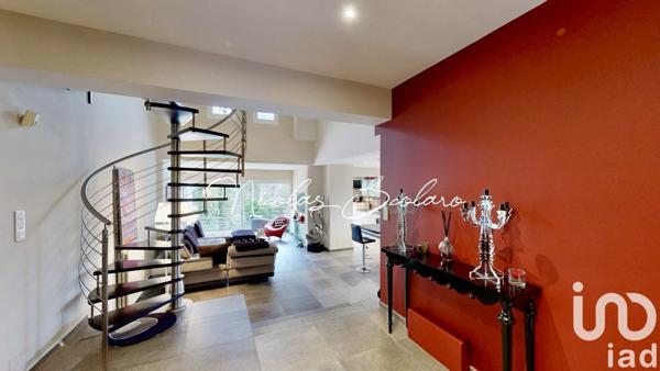 Maison 7 pièces de 223 m² à Taillades (84300)