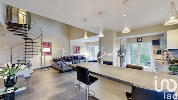 Maison 7 pièces de 223 m² à Taillades (84300)