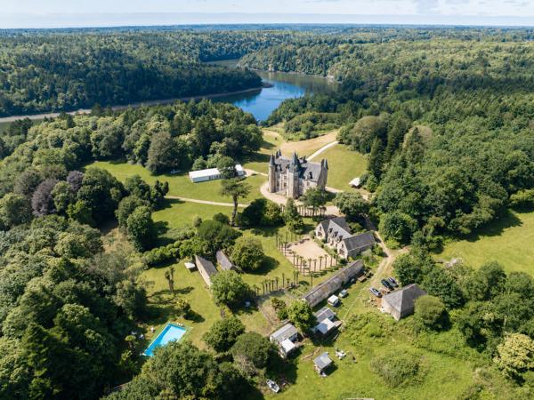 Vente Château Plomelin 15 Pièces 800 m²