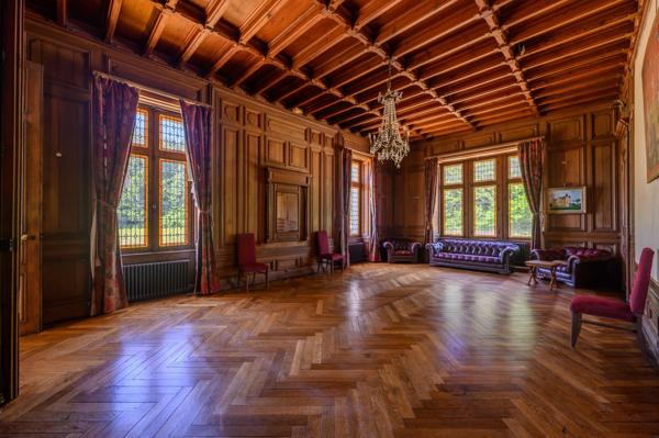 Vente Château Plomelin 15 Pièces 800 m²