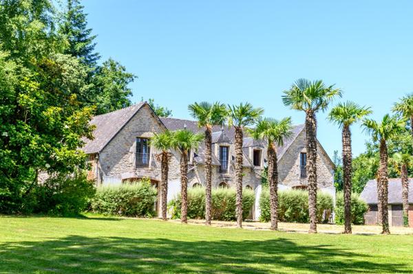 Vente Château Plomelin 15 Pièces 800 m²