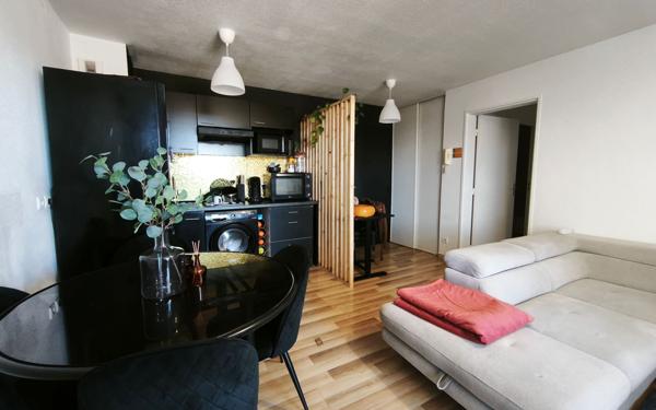 Appartement à vendre    2 pièces • 42 m2 Nîmes