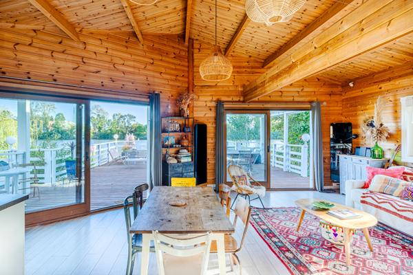 Chalet au bord de l’eau, Domaine de l’Ile Verte, Juziers