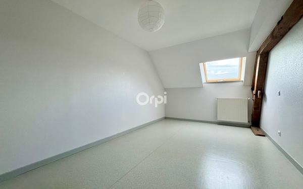 Appartement à louer    5 pièces • 127,30 m2 Vy-lès-Rupt