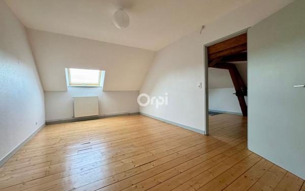 Appartement à louer    5 pièces • 127,30 m2 Vy-lès-Rupt