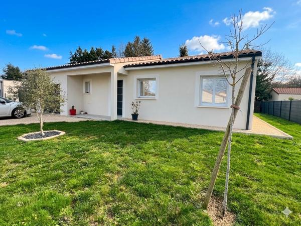 Saint-Julien-l'Ars (86800) Maison contemporaine calme et prestations de qualité 3 chambres garage, jardin piscine