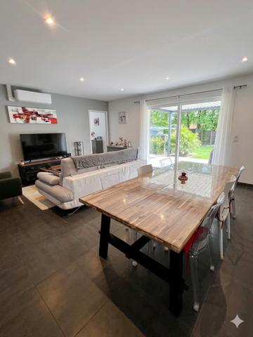 Saint-Julien-l'Ars (86800) Maison contemporaine calme et prestations de qualité 3 chambres garage, jardin piscine