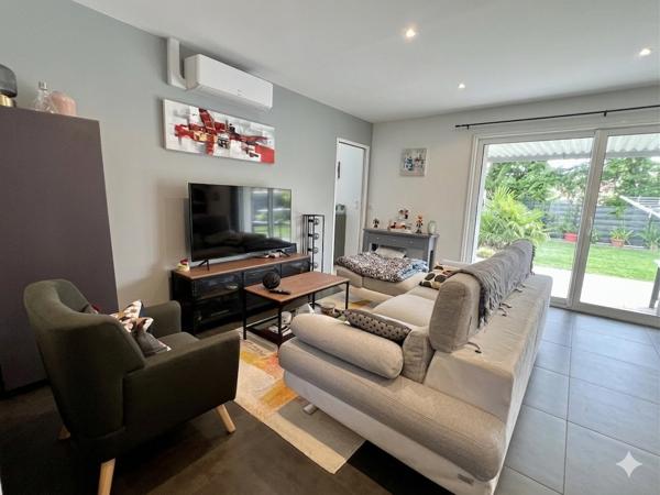 Saint-Julien-l'Ars (86800) Maison contemporaine calme et prestations de qualité 3 chambres garage, jardin piscine