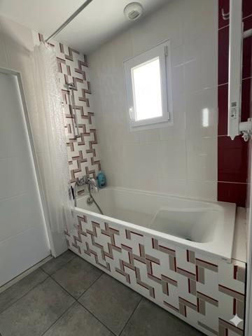 Saint-Julien-l'Ars (86800) Maison contemporaine calme et prestations de qualité 3 chambres garage, jardin piscine