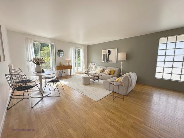 Chaville - Dernier étage avec terrasse et parkings 459 000 € **  - Référence  740-c