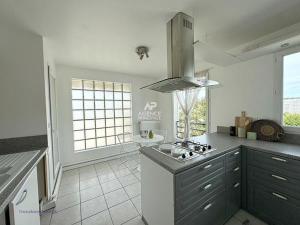 Chaville - Dernier étage avec terrasse et parkings 459 000 € **  - Référence  740-c