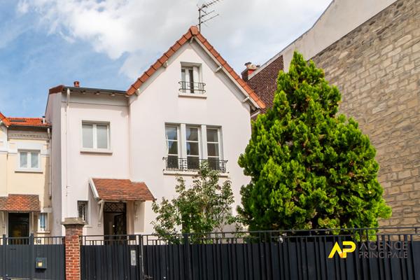 Maison à rafraîchir de 187 m² à Colombes - 4 chambres, garage et proche écoles 960 000 € **  - Référence  546CLR