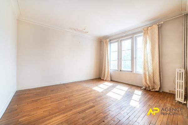 Maison à rafraîchir de 187 m² à Colombes - 4 chambres, garage et proche écoles 960 000 € **  - Référence  546CLR