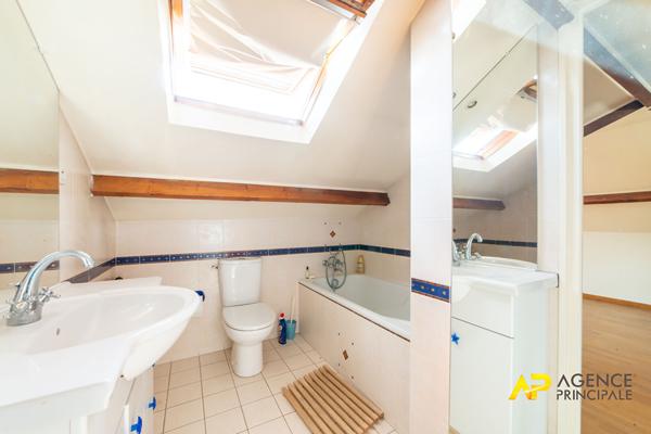Maison à rafraîchir de 187 m² à Colombes - 4 chambres, garage et proche écoles 960 000 € **  - Référence  546CLR